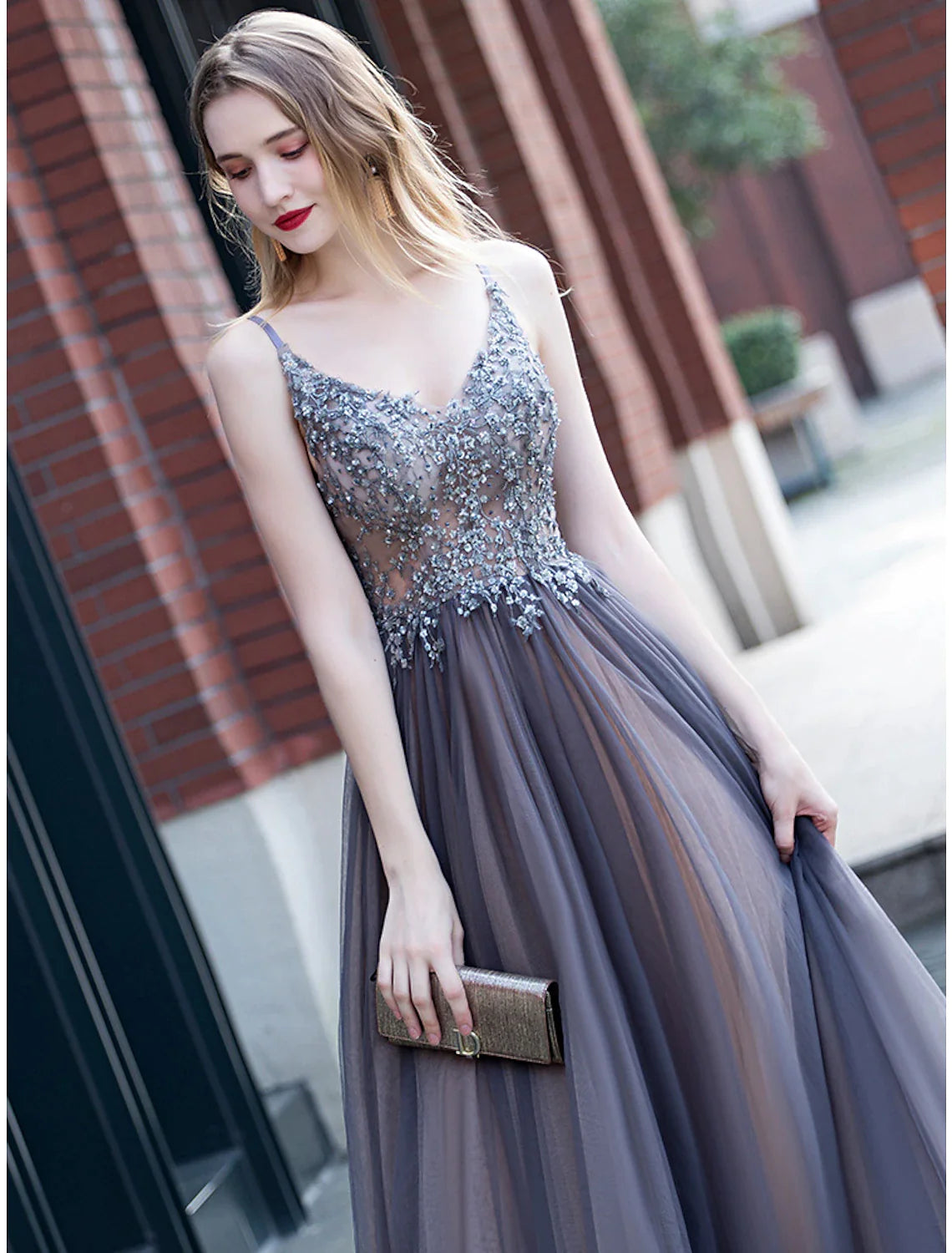 Chic Women's Garments Dive Into Trendy Styles A-Line Minimalist Elegant Party Wear Prom Dress V Neck Sleeveless Floor Length Tulle with Pleats Appliques