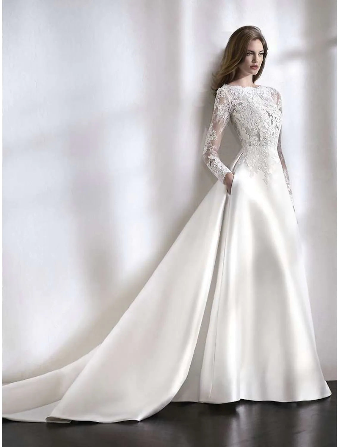 Women's Outerwear Apparel Graceful Movement Beach Formal Wedding Dresses Chapel Train A-Line Long Sleeve With Lace Pleats