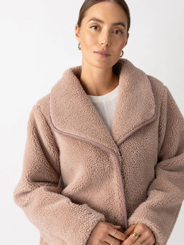 Charming Women's Holiday Apparel Discounts On Casual Weekend Styles Holly Sherpa Jacket Feather