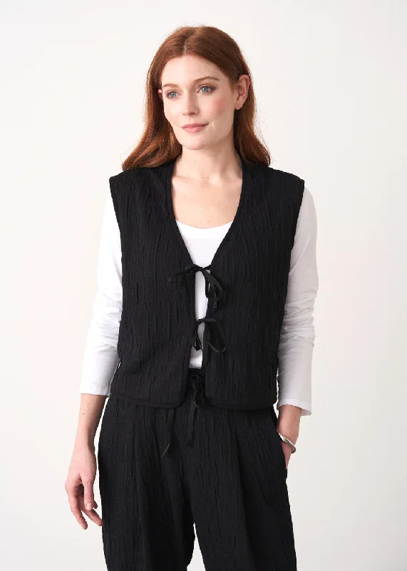 Vintage-Inspired Women's Apparel Effortless Sophistication ARLO TEXTURED GILET